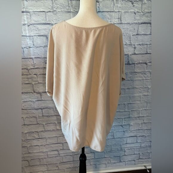 SHEIN Curve 3XL Light Beige Blouse - Picture 4 of 5